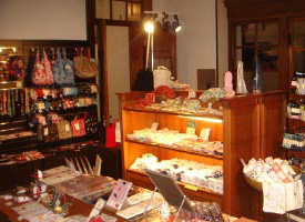 くろちく 文博店 - 京都府京都文化博物館