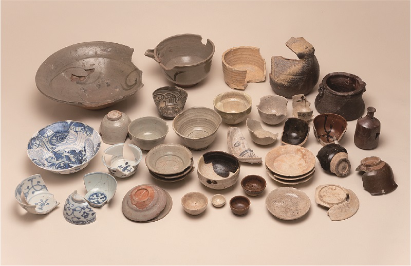 京都銀座跡出土陶磁器　17世紀前半　江戸時代前期　　（京都文化博物館管理）